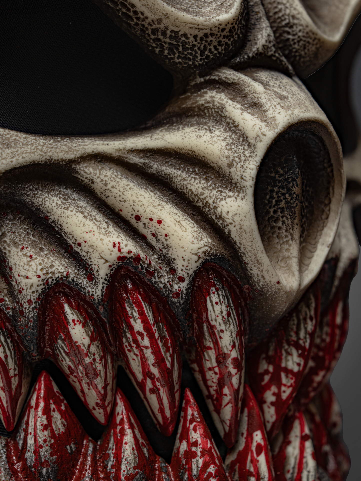 (SLAUGHTER TO PREVAIL) ALEX TERRIBLE MASK “GRIZZLY”
