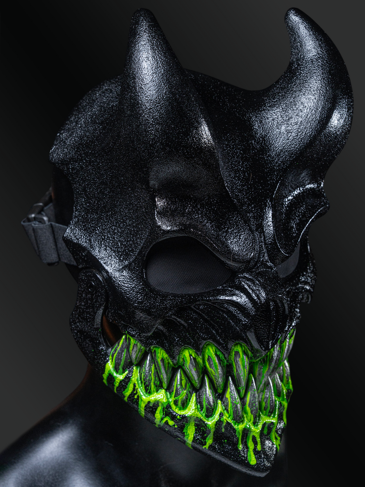 ALEX TERRIBLE MASK “XENO”