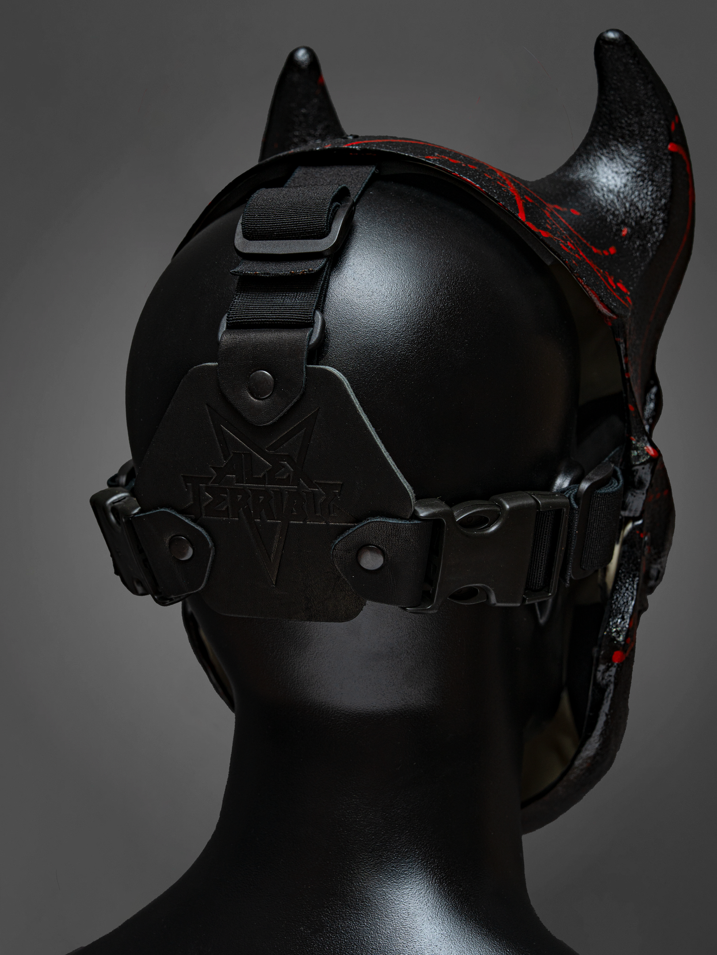 (SLAUGHTER TO PREVAIL) ALEX TERRIBLE MASK “GRIZZLY” (BERSERK BLACK)