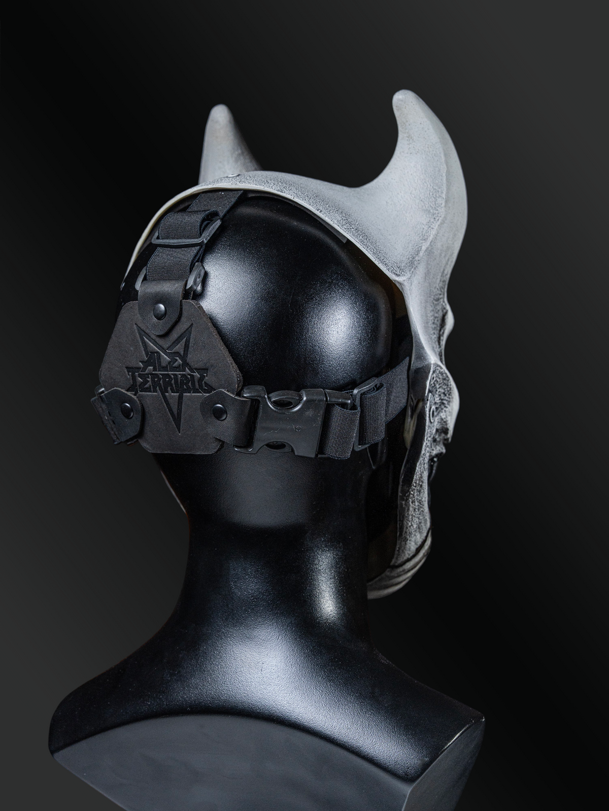 ALEX TERRIBLE MASK “UMBRA”