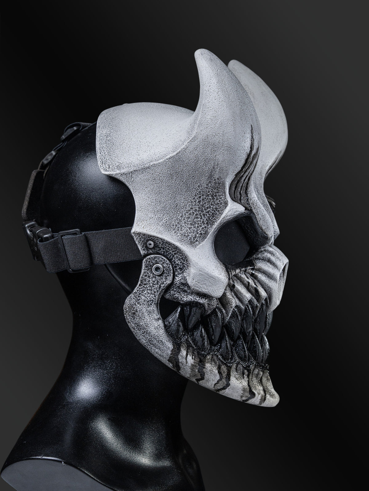 ALEX TERRIBLE MASK “UMBRA”