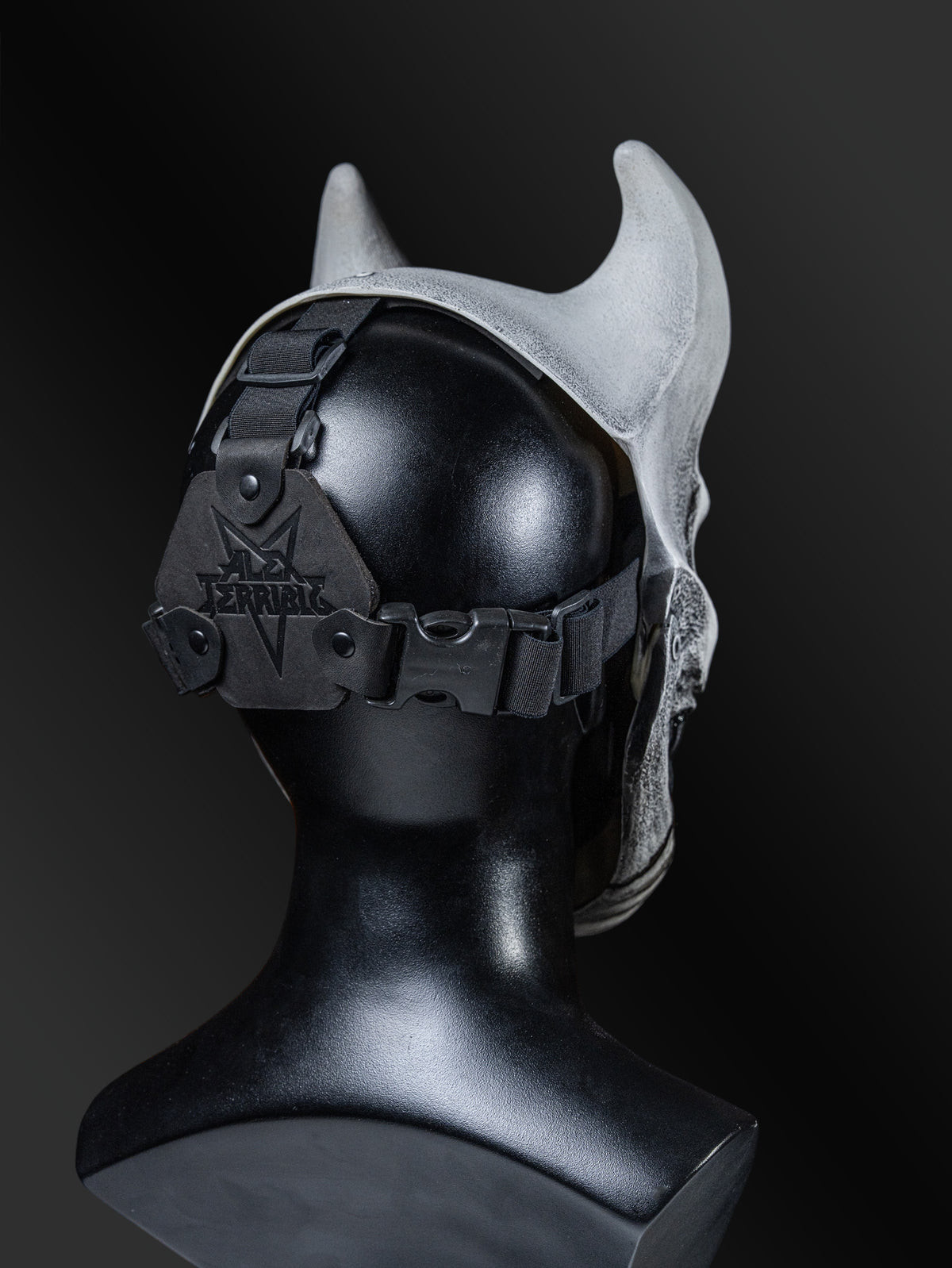ALEX TERRIBLE MASK “UMBRA”
