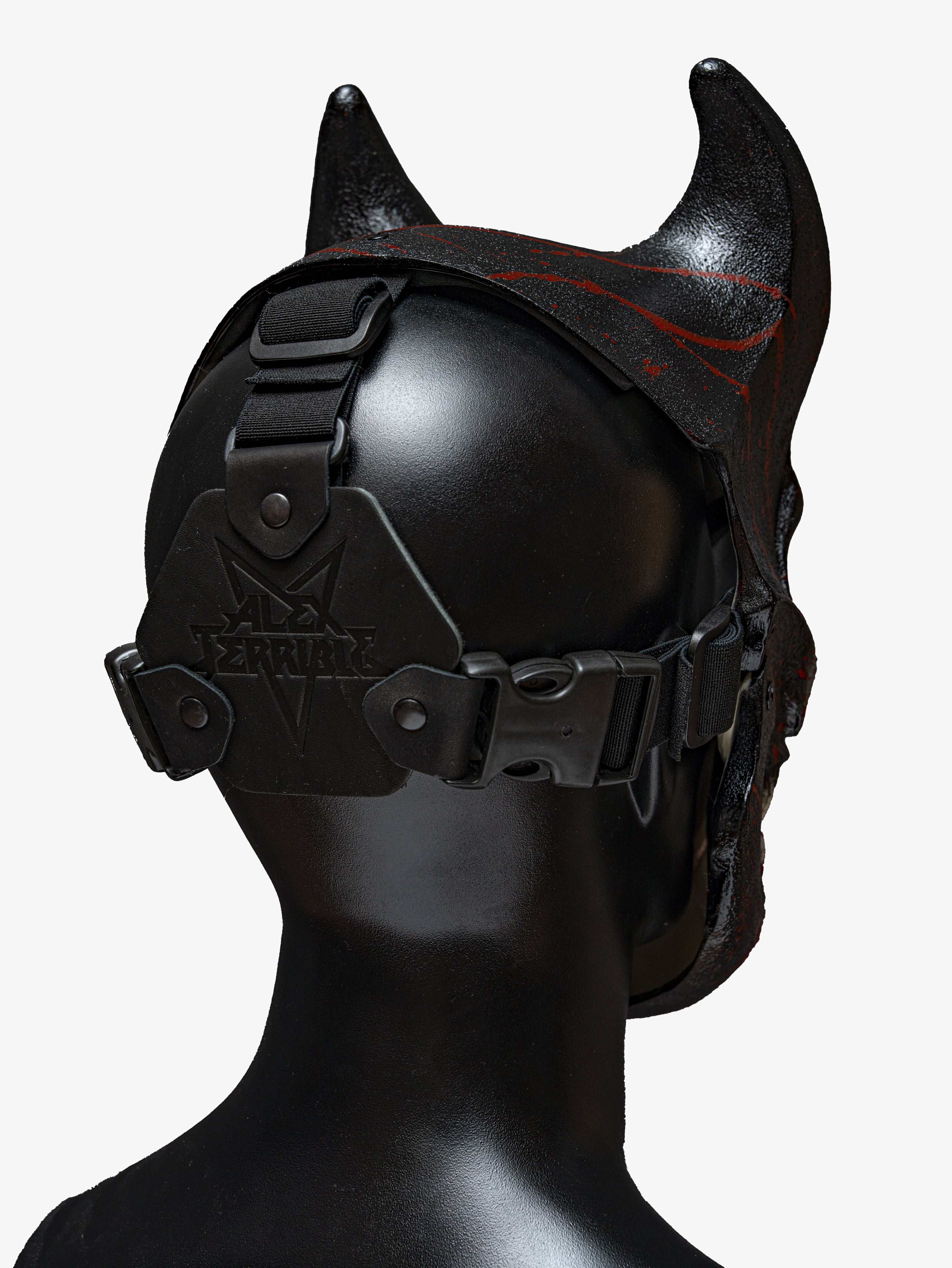 MINT MASK “KID OF DARKNESS” by ALEX TERRIBLE (SLAUGHTER TO PREVAIL